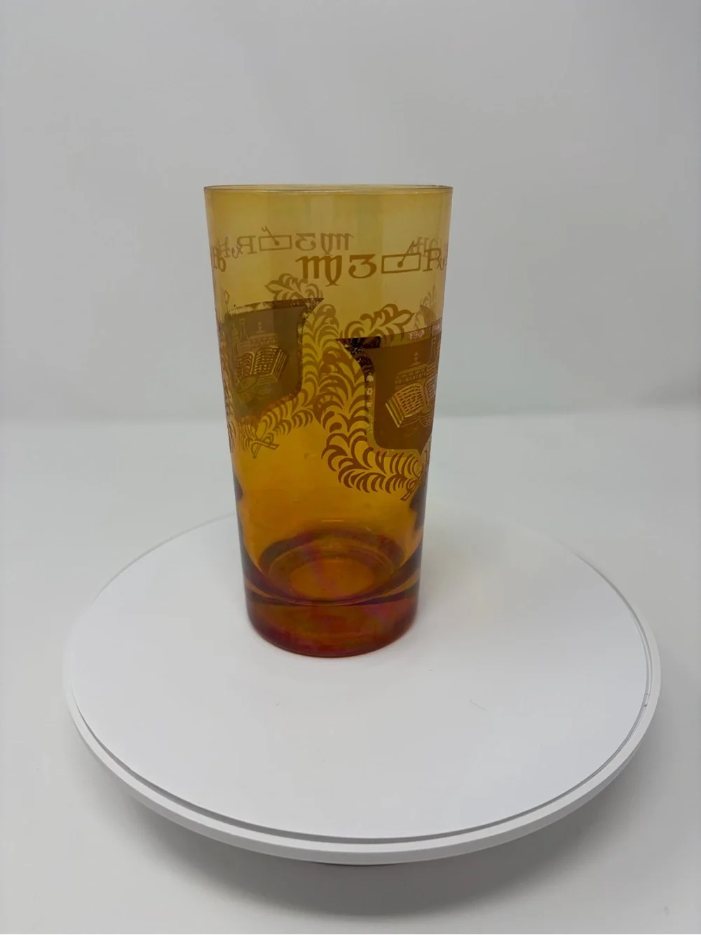 Alchemical/Apothecary Amber Tumbler with Mortar and Pestle on the Coat of Arms